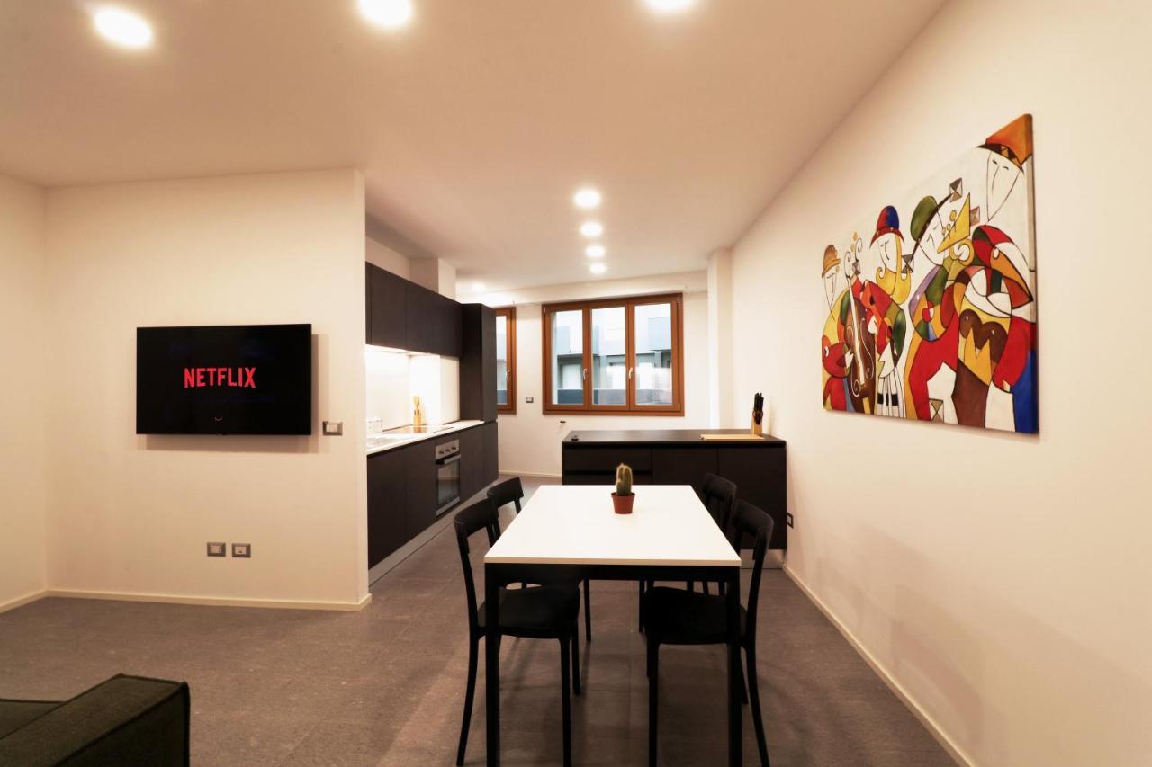 Hosting Studio - 2 ซอนดริโอ ภายนอก รูปภาพ